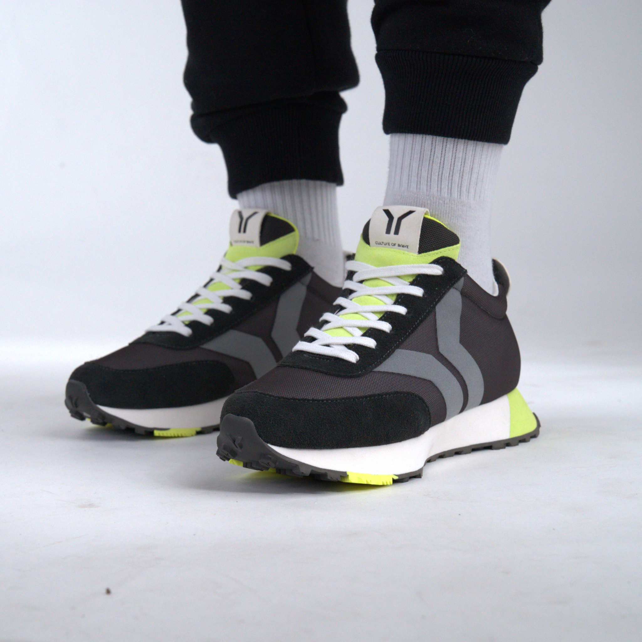 Bold Runner Beluga Men