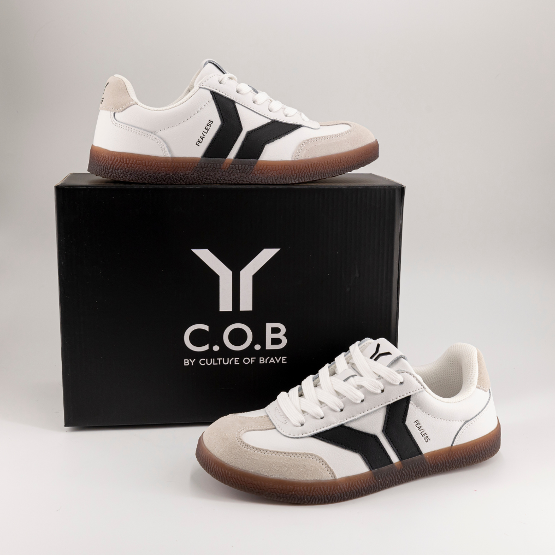 Fearless Womens Sneaker in white leather with black wing
