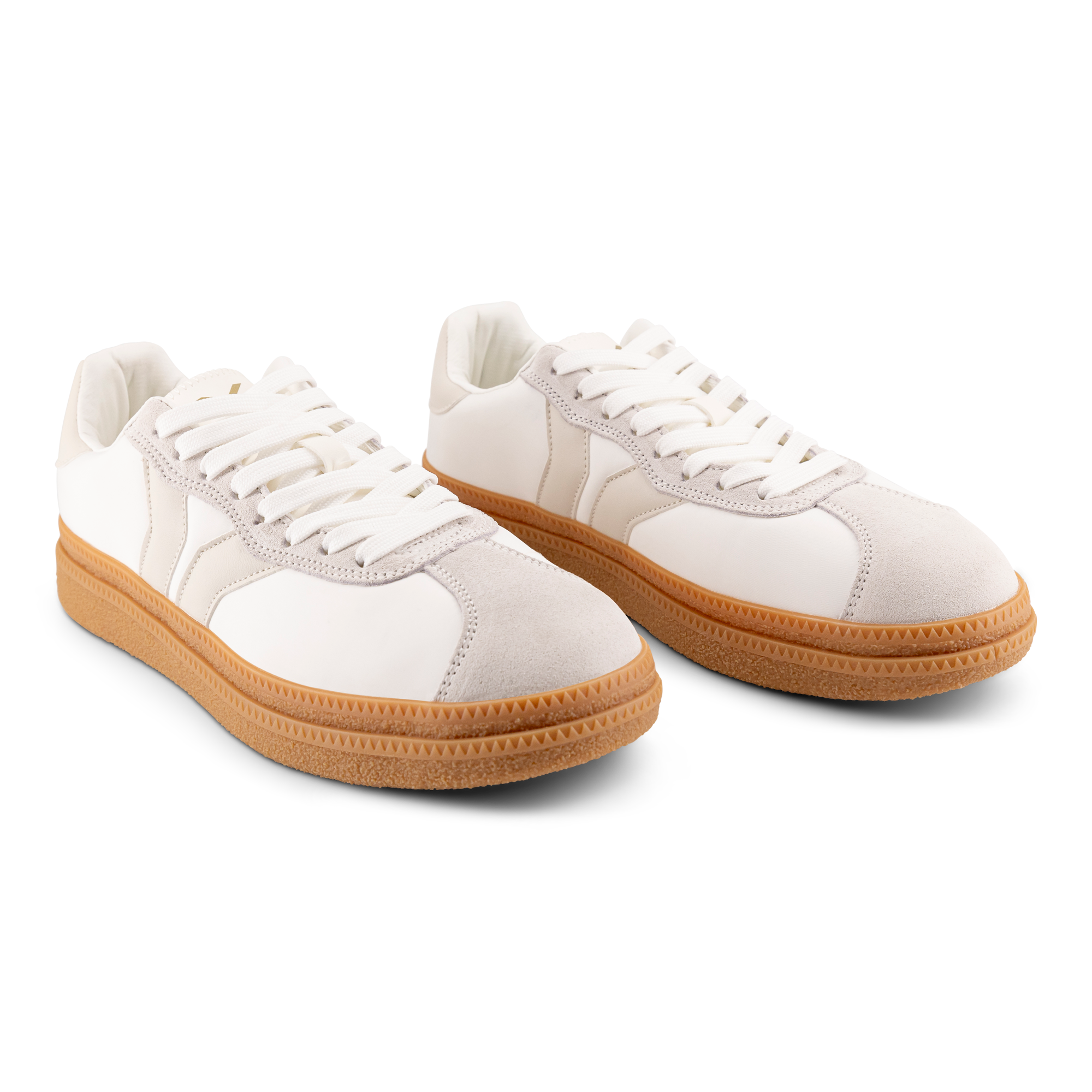 Believe Womens Sneaker in White with Ecru Wing