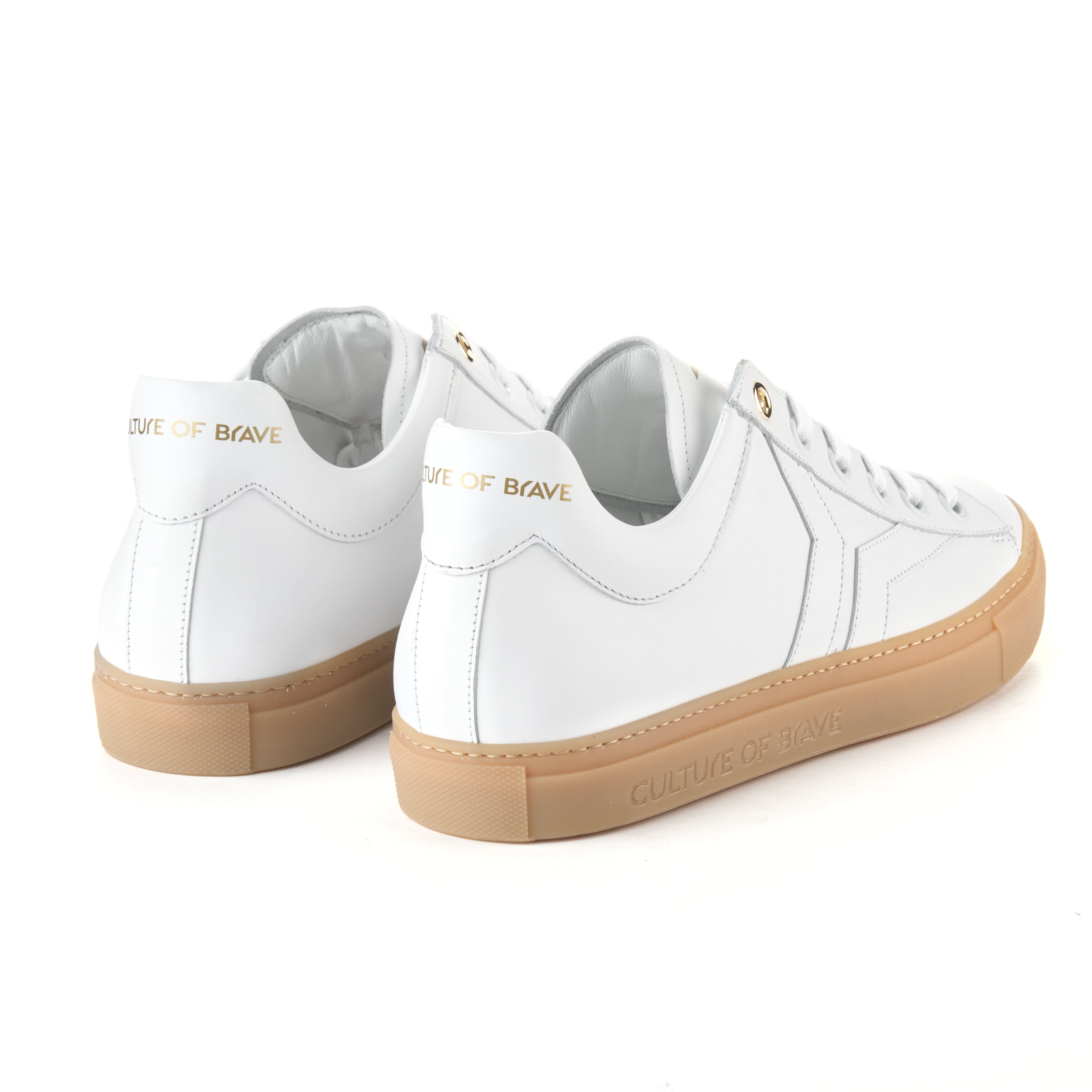 Courage S25 Women White leather gum sole low cut