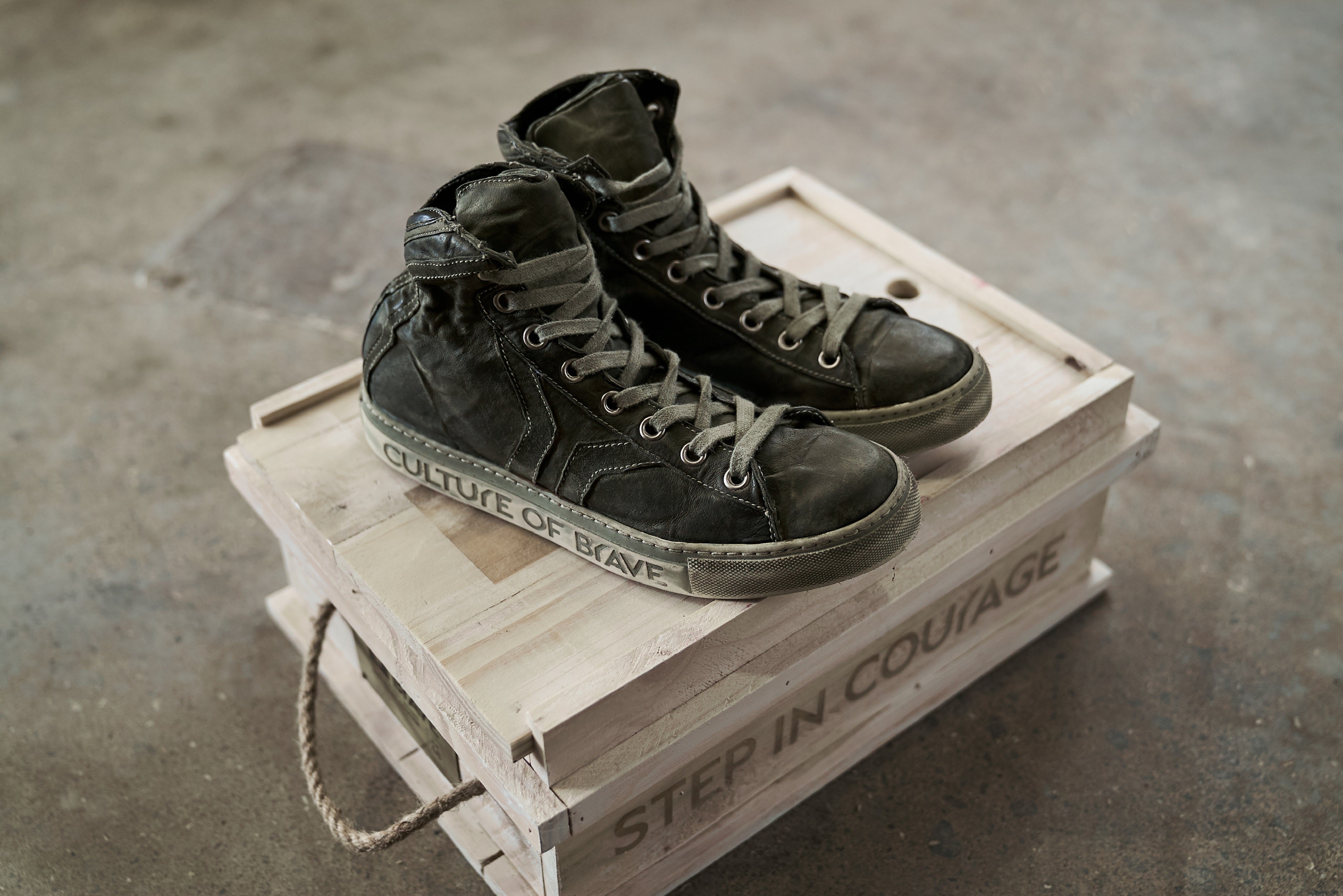 Individual Courage Olive OD13 Women
