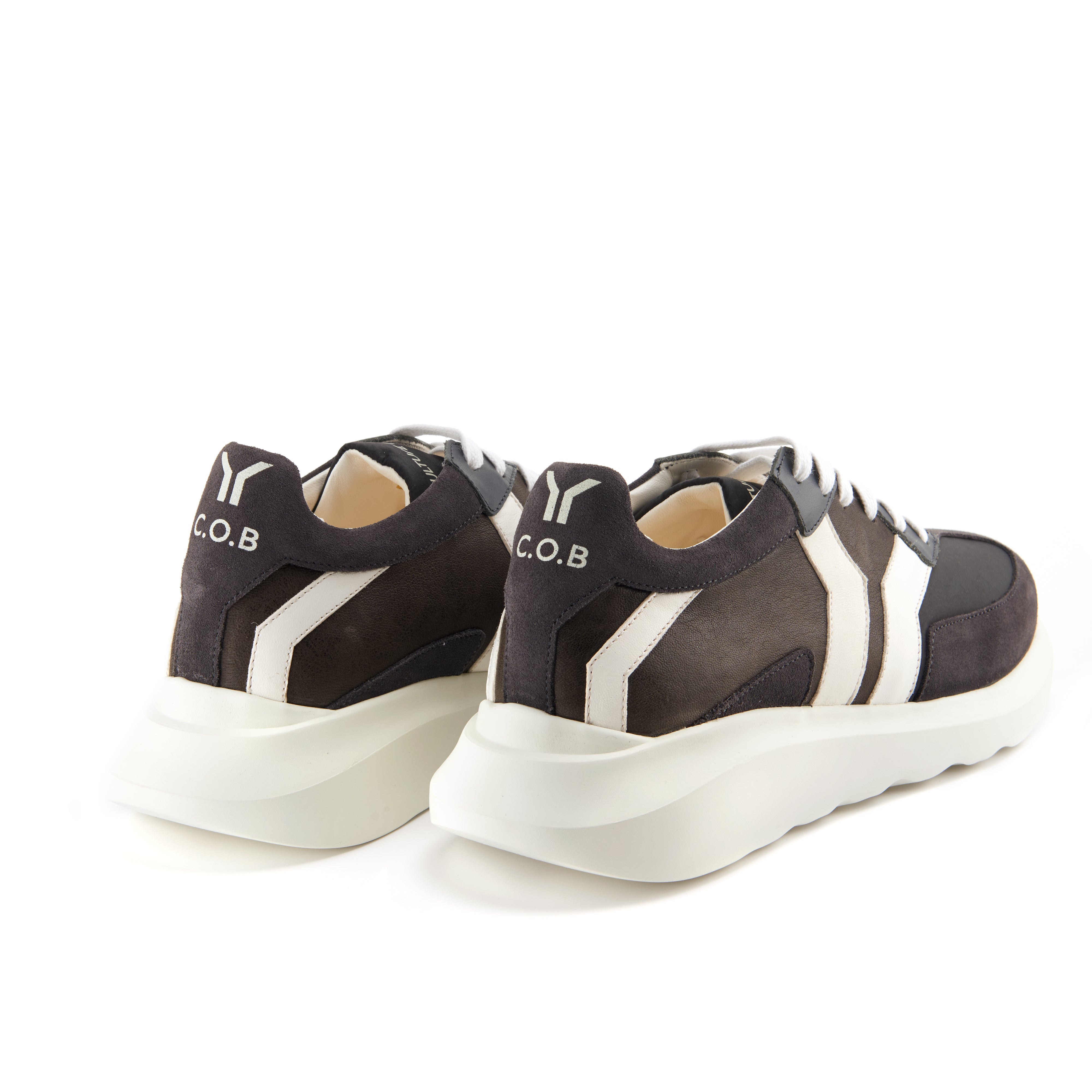 Free Soul_5 Men Charcoal leather white wing low cut